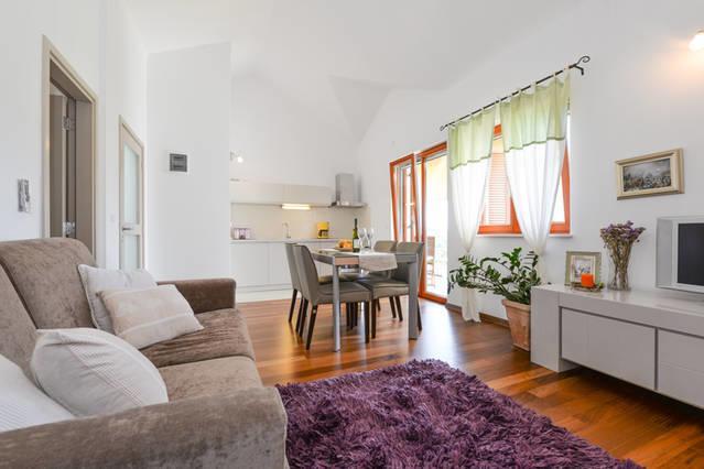 Varga Apartment *